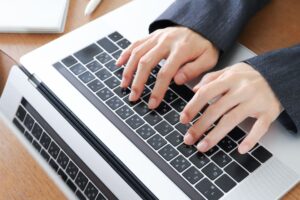 【IT部/インフラ課】あなたの得意が社内インフラを支える